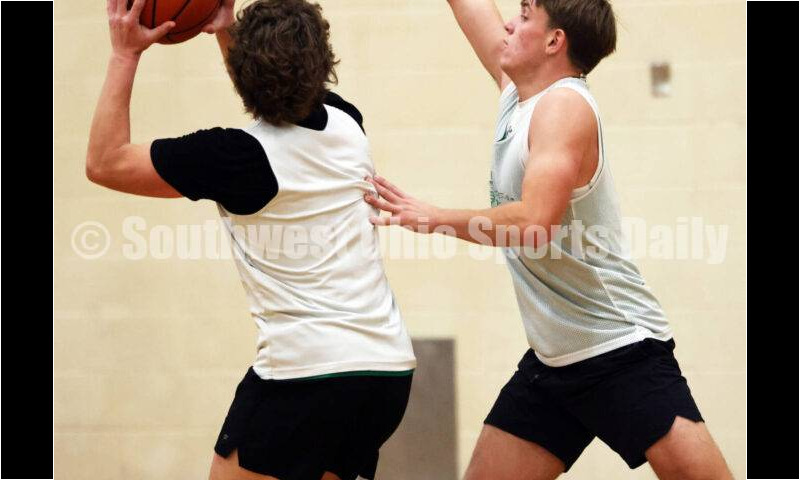 Harrison High School's Tucker Ward works on defense Dec. 2, 2024, during a boys basketball practice session in Harrison. RICK CASSANO/STAFF